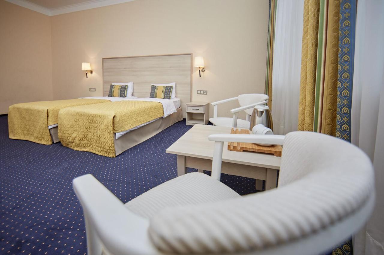 Platium Spa&Resort Kozyn ภายนอก รูปภาพ